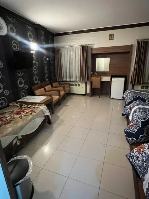 اتاق چهار تخته (اقامت با صبحانه)